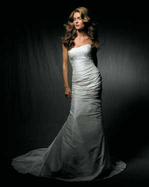 wedding gown :angelin model