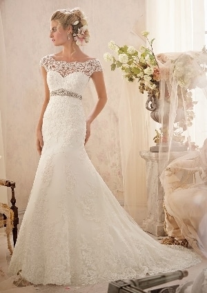 Wedding dress selection for Petite Brides made easy