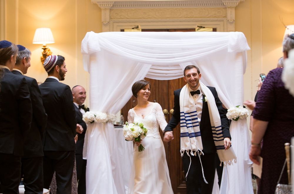 Invited to a Jewish Wedding? - Here's the Low-Down On What to Expect
