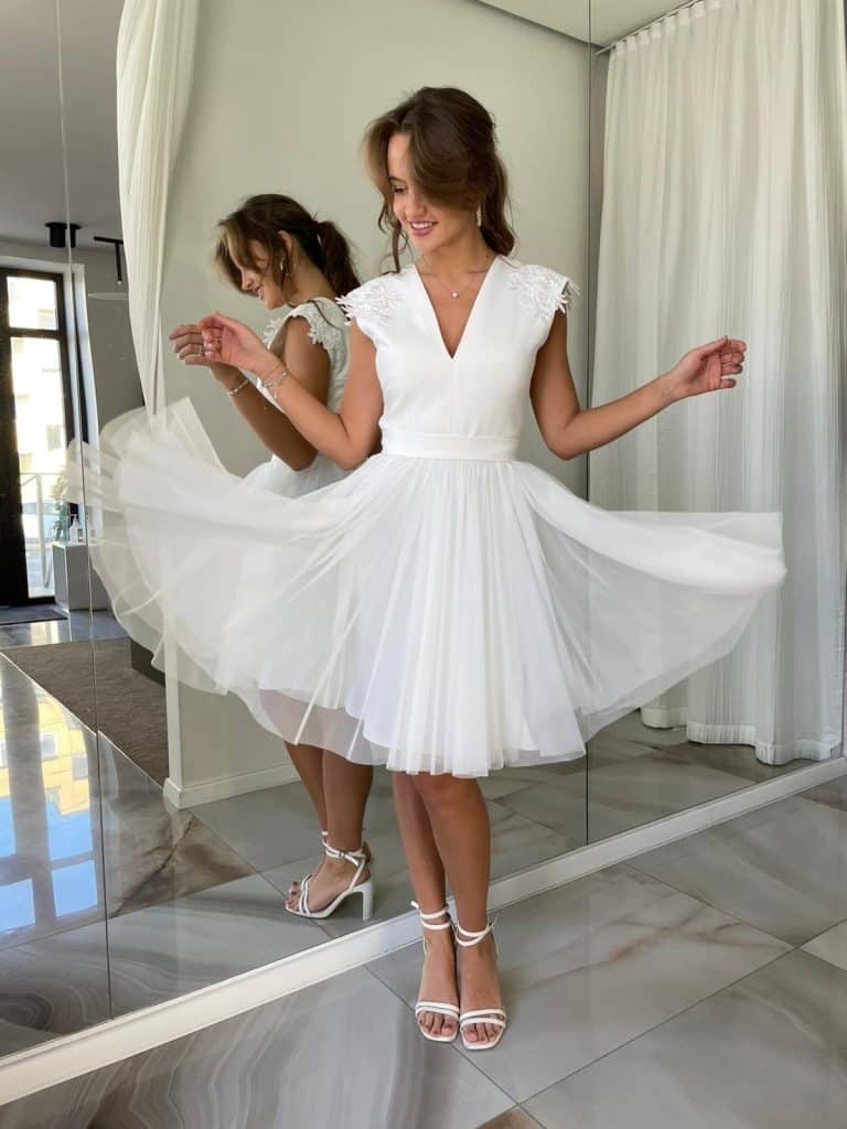 Finding the Perfect Short Wedding Dress in Toronto: Tips and