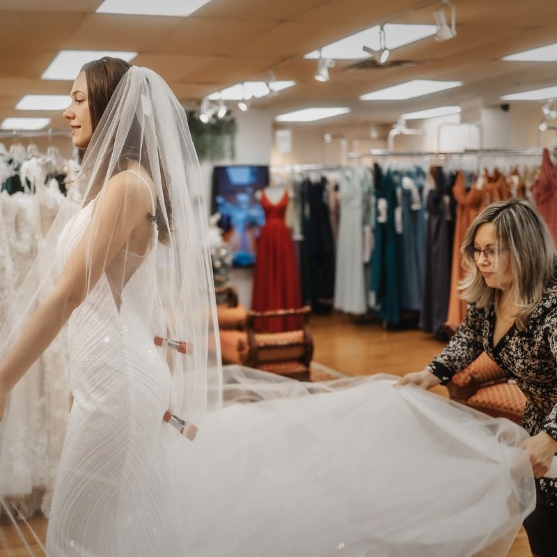 Bridal Alterations Toronto ✔️ Wedding Dress Alteration Services