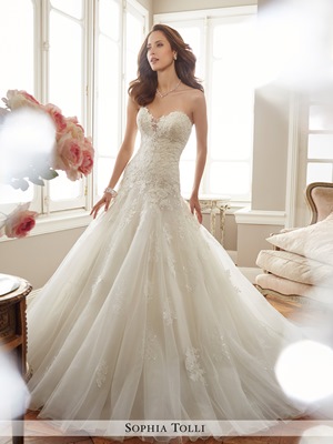 Wedding Dress - Sophia Tolli SPRING 2017 Collection - Y11715 Deon | SophiaTolliByMonCheri Bridal Gown