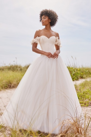 Wedding Dress - Martin Thornburg Bridal Collection: MT3234 - Aubrey | MartinThornburg Bridal Gown