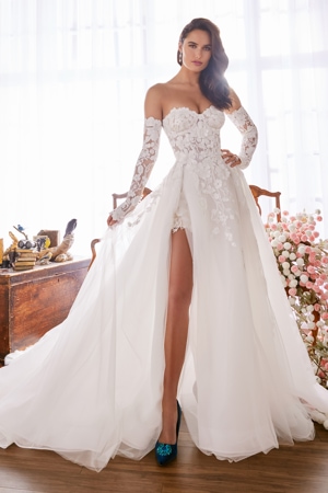 Wedding Dress - Martin Thornburg Bridal Collection: MT5114 - Kaavia | MartinThornburg Bridal Gown