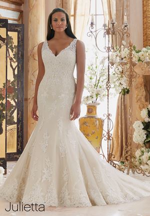 Wedding Dress - Mori Lee Julietta FALL 2016 Collection: 3202 - Embroidered Lace Appliques on Tulle with Scalloped Hemline | PlusSize Bridal Gown